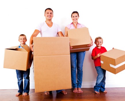 Professional movers packing boxes in Manandvan Norbury